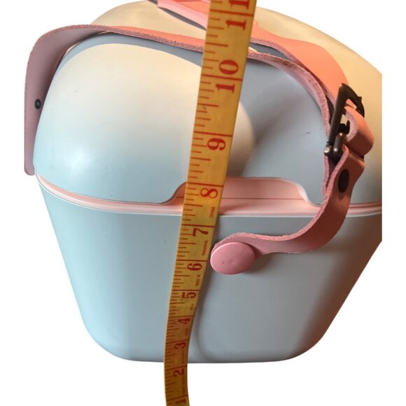 Polarbox Retro Style Insulated Cooler With Adjustable Strap & Handle - Picture 4 of 10